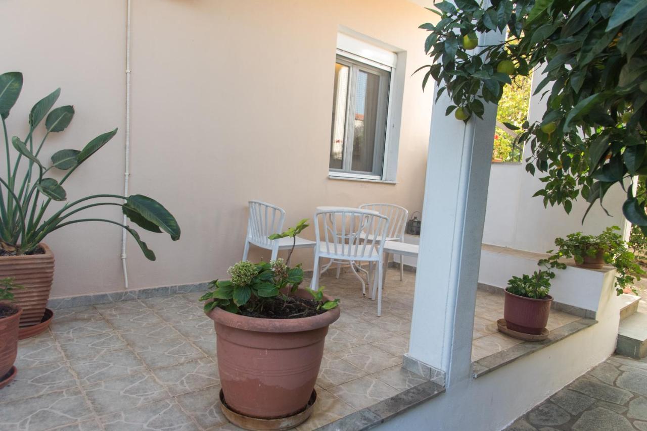 Oak Apartment - Garden, Monodri Monodrio Exterior photo
