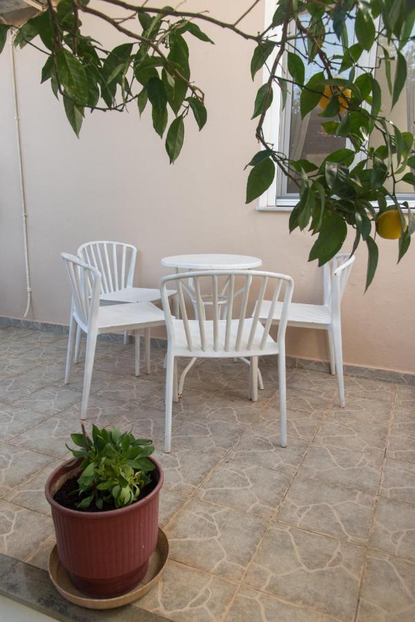 Oak Apartment - Garden, Monodri Monodrio Exterior photo